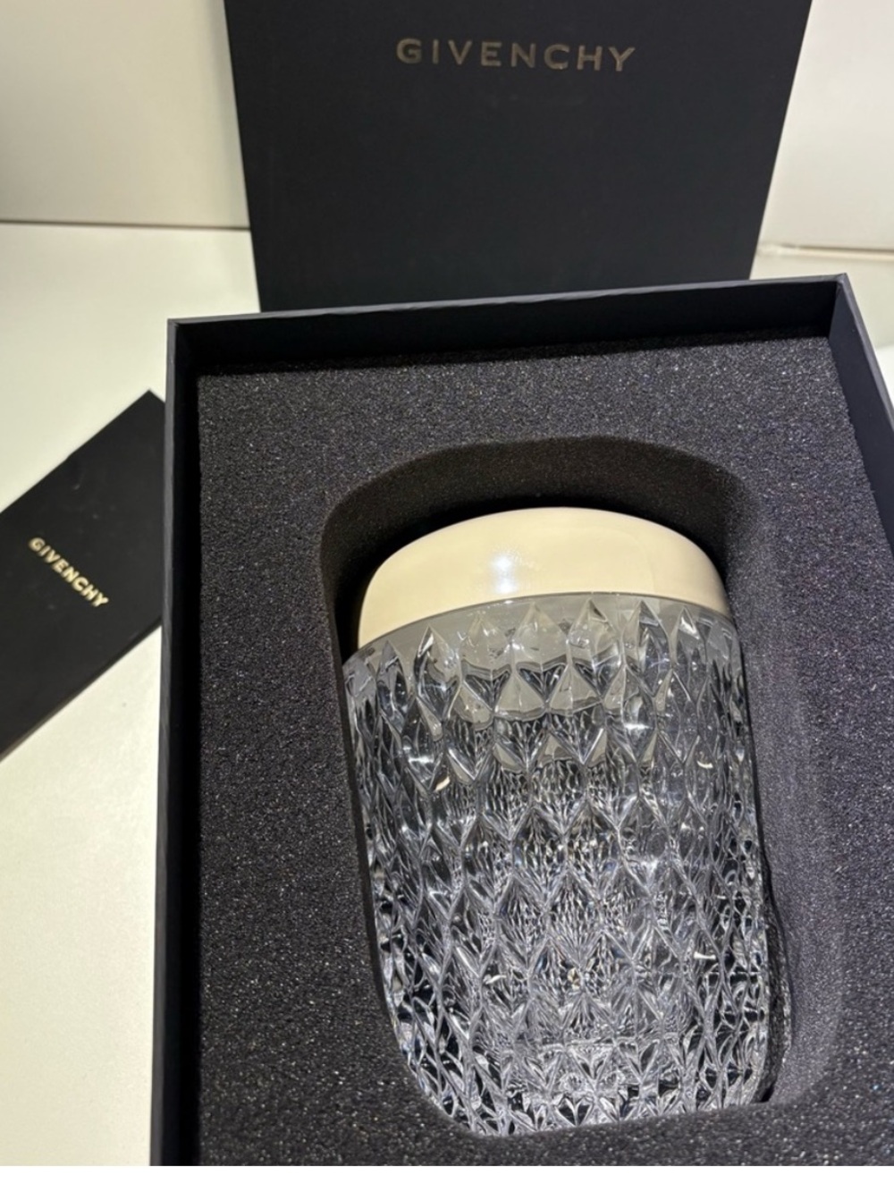 Givenchy Clear Crystal charging lamb
